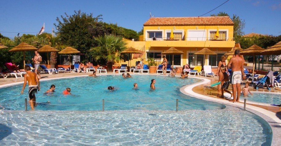 Mettez les voiles en kitesurf au camping International Giens