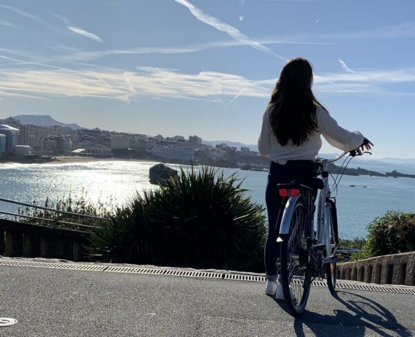 Quels sont les villes de la Côte Basque où on trouve le plus de loueurs de vélo ?